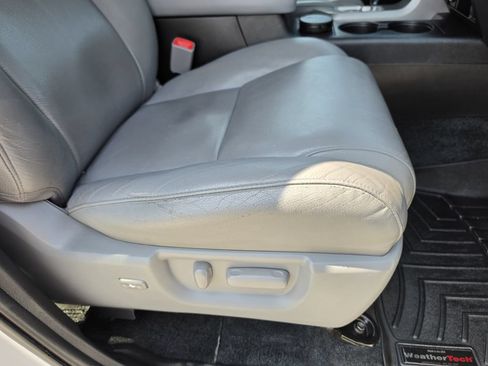Used 2016 Toyota Sequoia Limited w/ Safety & Convenience Package RWD image 33