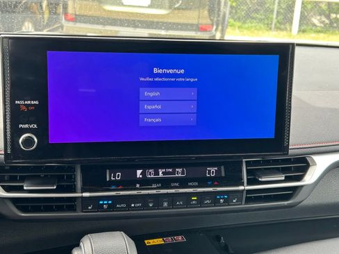 Used 2025 Toyota Sienna XSE w/ XSE Premium Package AWD/4WD image 21