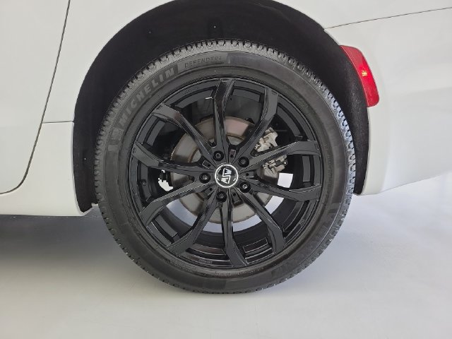 Used 2023 Chrysler Pacifica Pinnacle AWD/4WD image 11