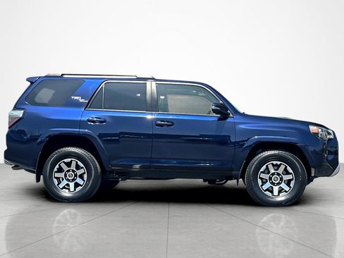 Certified 2022 Toyota 4Runner TRD Off-Road Premium AWD/4WD image 6