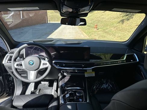 Used 2026 BMW X5 xDrive50e w/ M Sport Package AWD/4WD image 22
