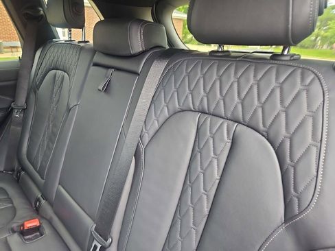 Used 2021 BMW X5 xDrive40i w/ M Sport Package image 13