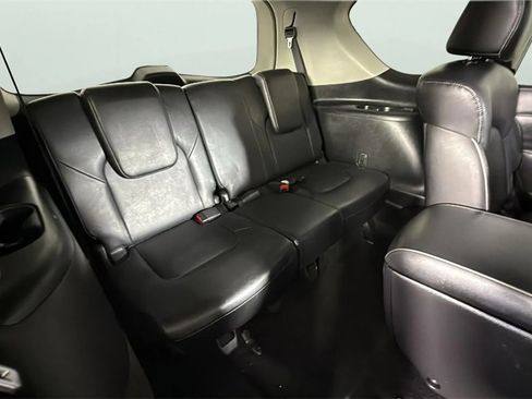 Used 2024 INFINITI QX80 Luxe image 32