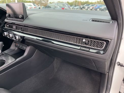 Certified 2025 Honda Civic Sport image 29