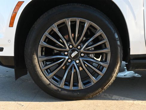 Certified 2025 Cadillac Escalade Sport Platinum image 29