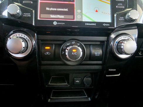 Used 2021 Toyota 4Runner TRD Off-Road Premium w/ Moonroof Package AWD/4WD image 49