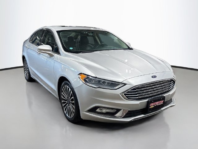 Used 2017 Ford Fusion SE w/ Fusion SE Technology Package AWD/4WD image 5