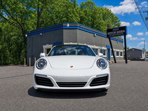 Used 2018 Porsche 911 Carrera S RWD image 2