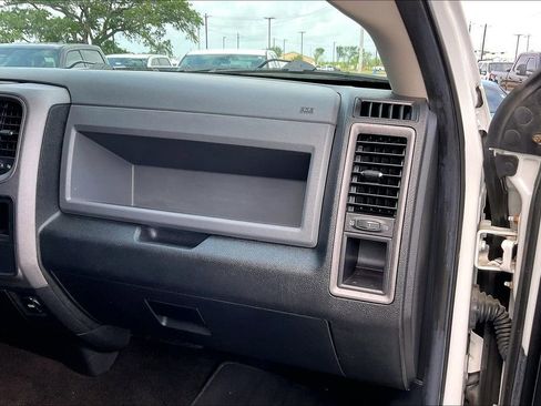 Used 2014 RAM 2500 Tradesman w/ Chrome Appearance Group image 22