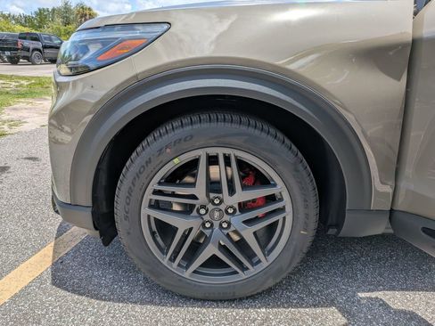 New 2026 Ford Explorer ST RWD image 32