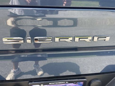 Used 2024 GMC Sierra 1500 SLT AWD/4WD image 4