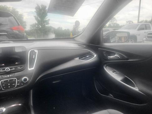 Used 2020 Chevrolet Malibu LT FWD image 54