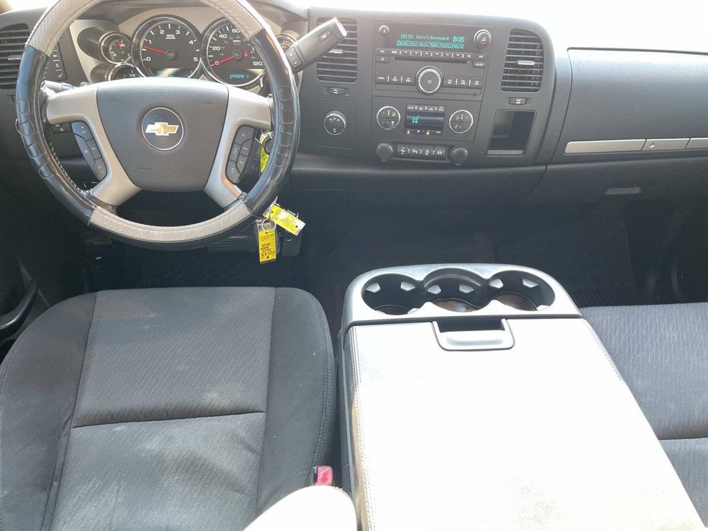 Used 2014 Chevrolet Silverado 2500 LT w/ Interior Plus Package AWD/4WD image 9