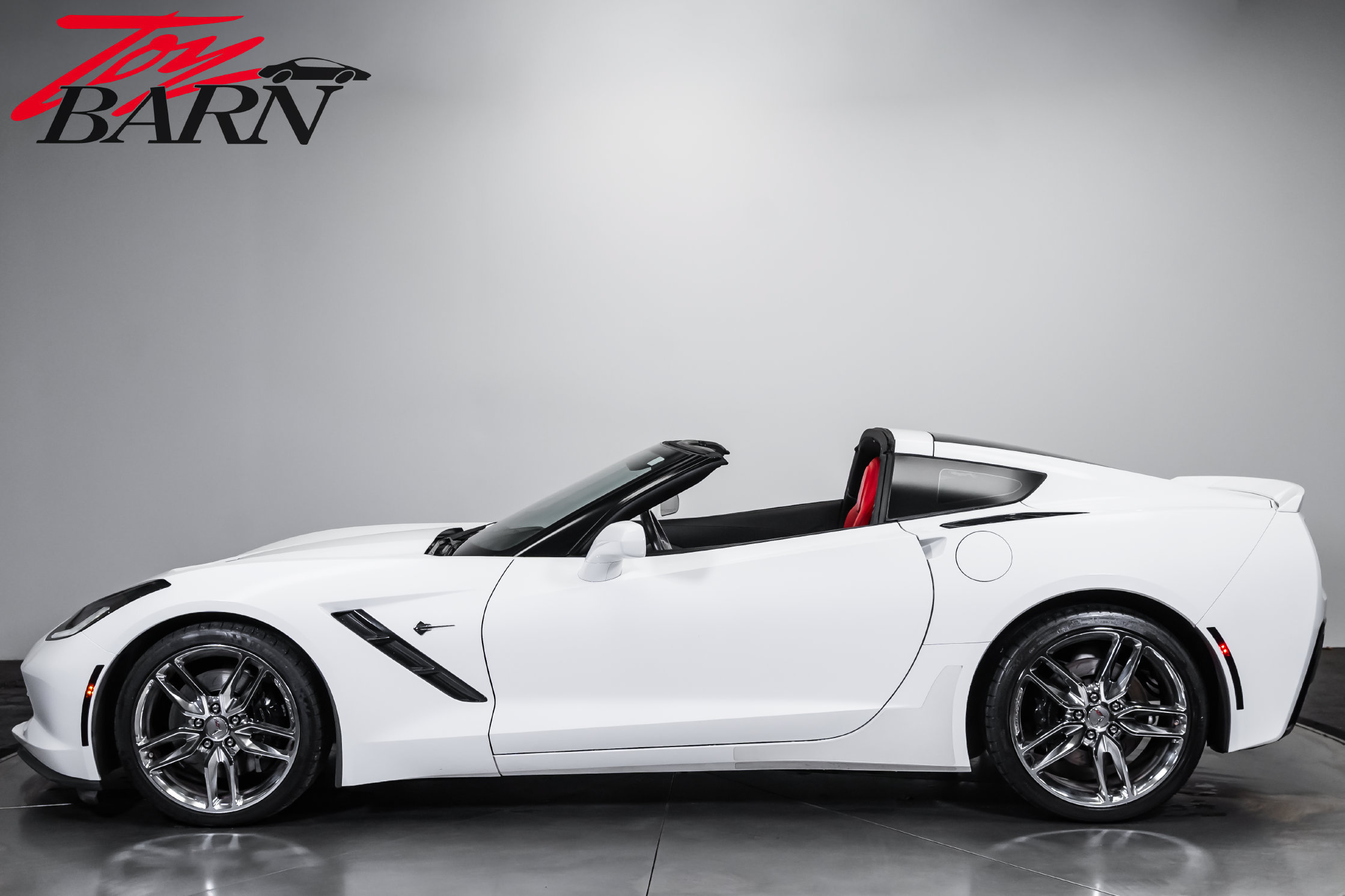 Used 2015 Chevrolet Corvette Stingray Coupe w/ 2LT Preferred Equipment Group RWD image 2