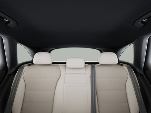 Used 2025 Mercedes-Benz GLC 300 image 44