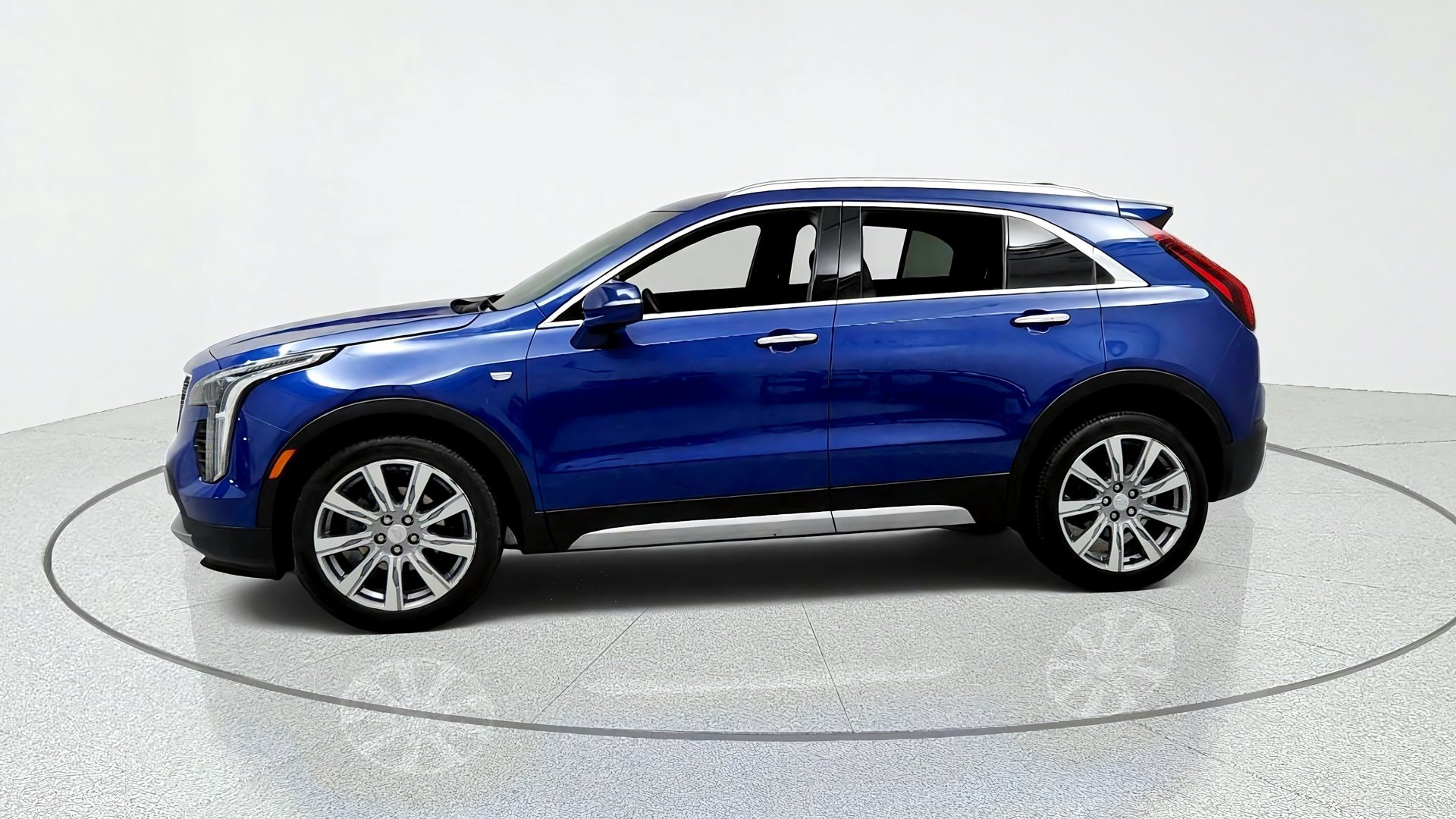 Certified 2023 Cadillac XT4 Premium Luxury w/ Cold Weather Package AWD/4WD image 2
