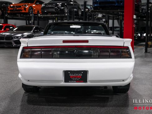 Used 1991 Pontiac Firebird Trans Am RWD image 4