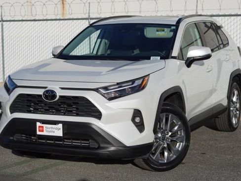 Certified 2023 Toyota RAV4 XLE Premium image 4