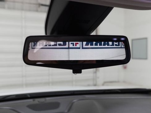 Used 2020 Chevrolet Traverse LT w/ LT Premium Package FWD image 15