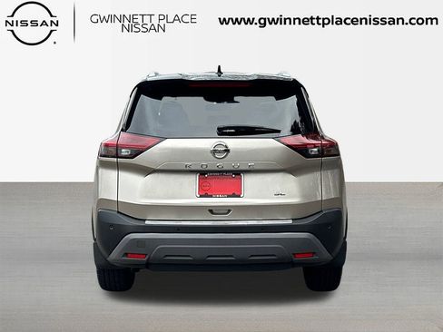 Used 2021 Nissan Rogue SL image 6