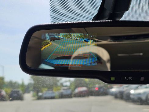Used 2015 Lexus CT 200h FWD image 29