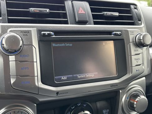Used 2014 Toyota 4Runner SR5 AWD/4WD image 16
