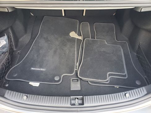 Used 2019 Mercedes-Benz C 300 Sedan image 8