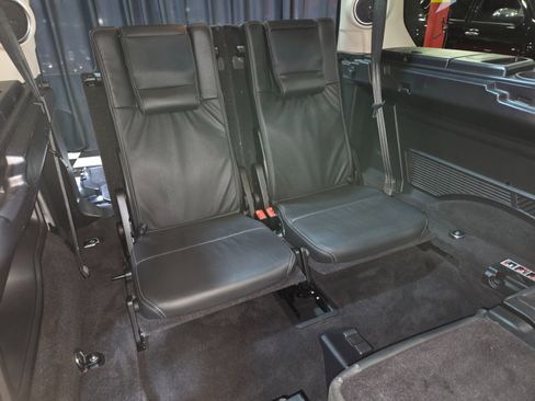 Used 2015 Land Rover LR4 HSE LUX image 12