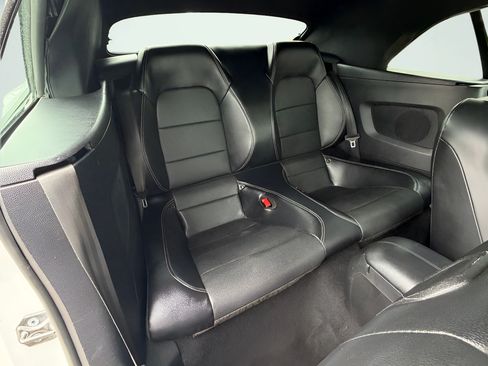Used 2019 Ford Mustang Premium RWD image 22