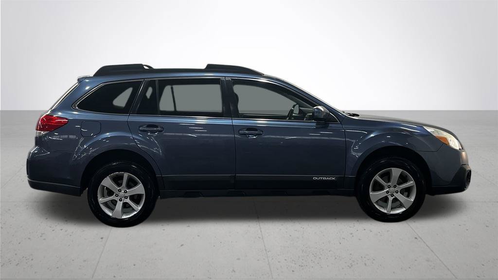 Used 2013 Subaru Outback 2.5i Premium AWD/4WD image 6