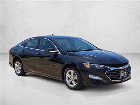 Used 2023 Chevrolet Malibu LT FWD image 3