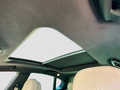 Used 2022 Maserati Levante GT image 20