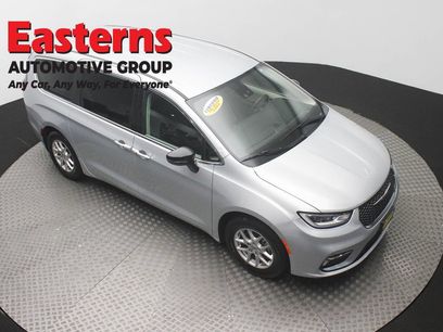 Used 2024 Chrysler Pacifica Touring-L