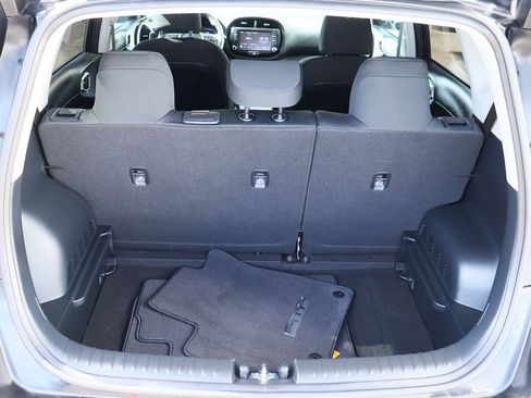 Used 2024 Kia Soul LX w/ Option Group 015 image 23