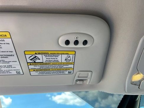 Used 2015 Ford Escape Titanium w/ Equipment Group 301A AWD/4WD image 32