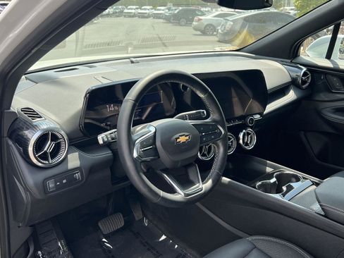 Used 2024 Chevrolet Blazer EV LT AWD/4WD image 28