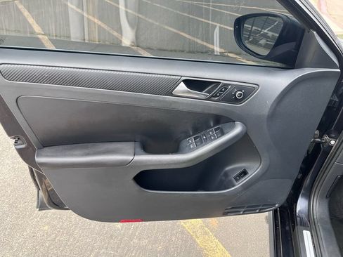 Used 2012 Volkswagen Jetta GLI Autobahn FWD image 11