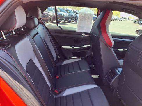 Used 2025 Volkswagen GTI SE image 23