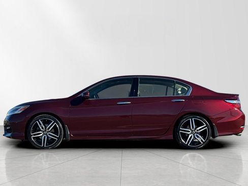 Used 2016 Honda Accord Touring image 3