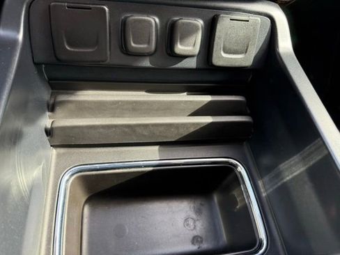 Used 2018 GMC Sierra 1500 SLE w/ SLE Preferred Package RWD image 36