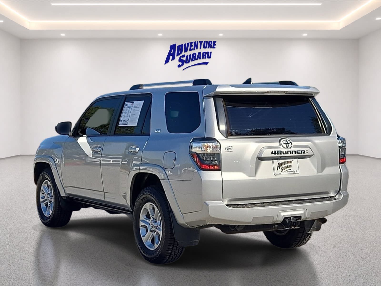 Used 2024 Toyota 4Runner SR5 RWD image 5