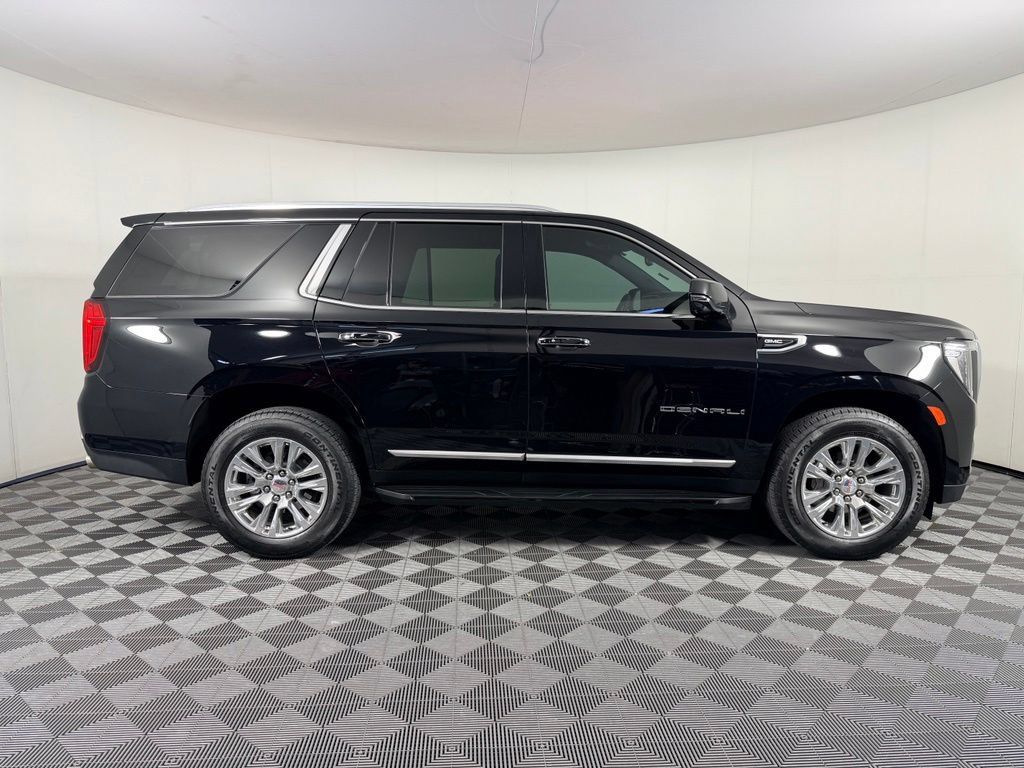 Used 2023 GMC Yukon Denali w/ LPO, Floor Liner Package AWD/4WD image 7