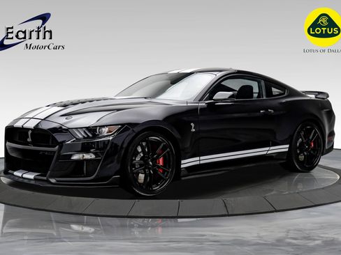 Used 2022 Ford Mustang Shelby GT500 w/ Technology Package image 1