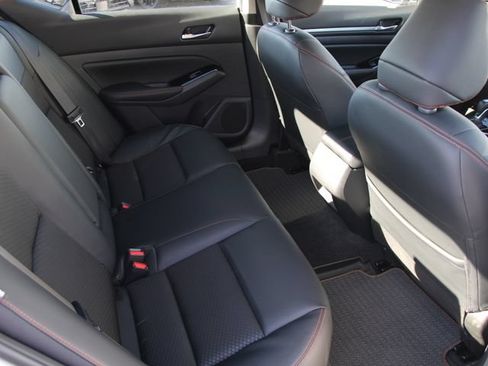 Certified 2025 Nissan Altima 2.5 SR FWD image 27