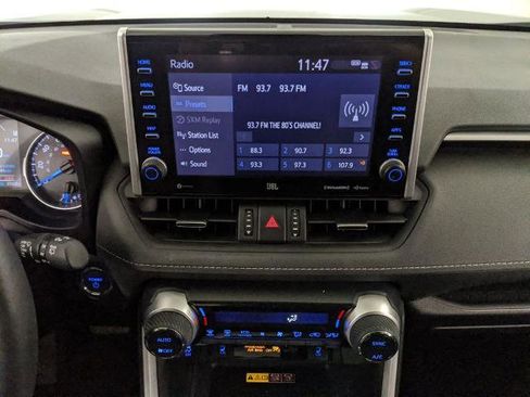Used 2022 Toyota RAV4 XLE Premium AWD/4WD image 8