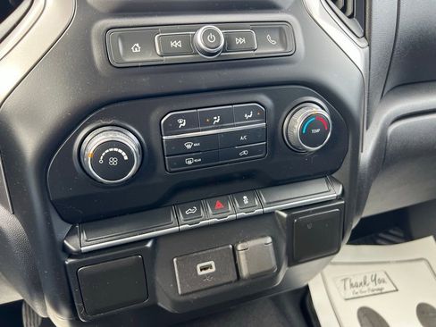 Used 2020 Chevrolet Silverado 1500 Custom w/ Custom Value Package image 22