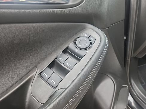 Used 2023 Buick Encore GX Preferred w/ Cold Weather Comfort Package FWD image 12