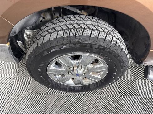 Used 2011 Ford F150 XLT w/ XLT Chrome Pkg image 8