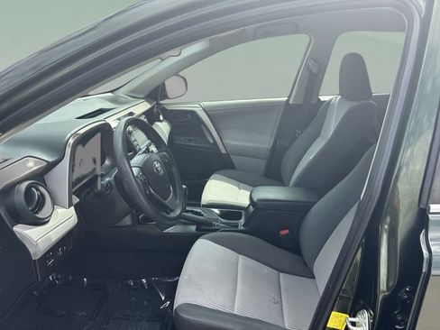Used 2013 Toyota RAV4 LE FWD image 18