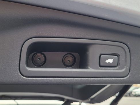 Used 2017 Honda Pilot Touring image 5